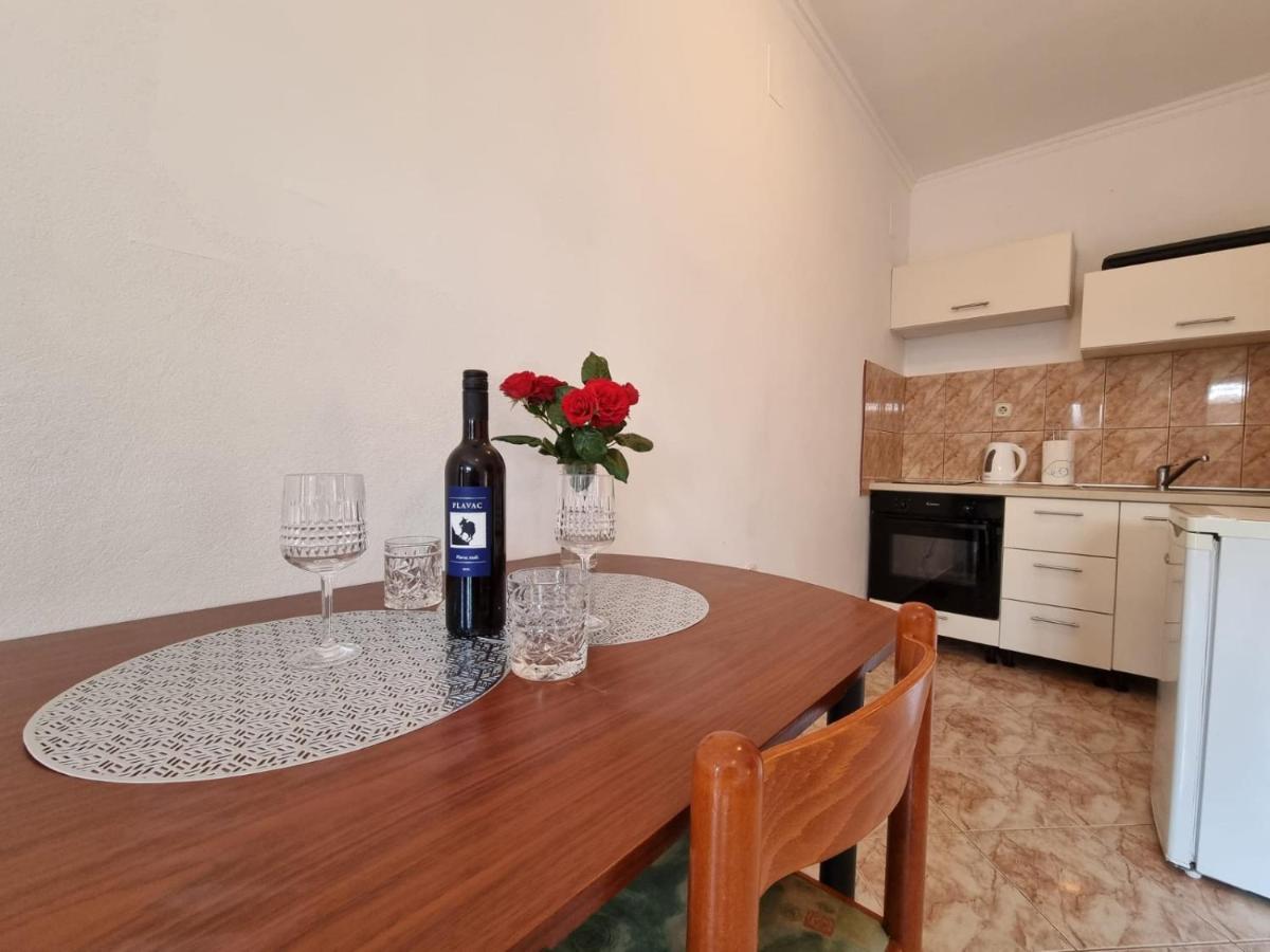 Apartmani Nika Бибинє Екстер'єр фото